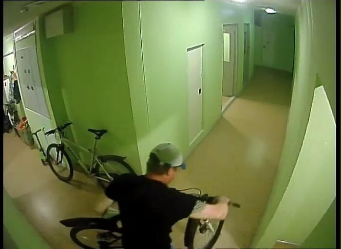 Украден велосипед Cube Analog (2012) в г. Москва